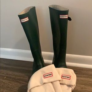 Hunter Boots Size 9 with Fleece Liner!